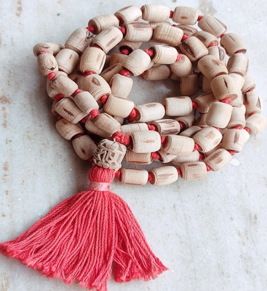 why-tulsi-mala-is-used-for-chanting